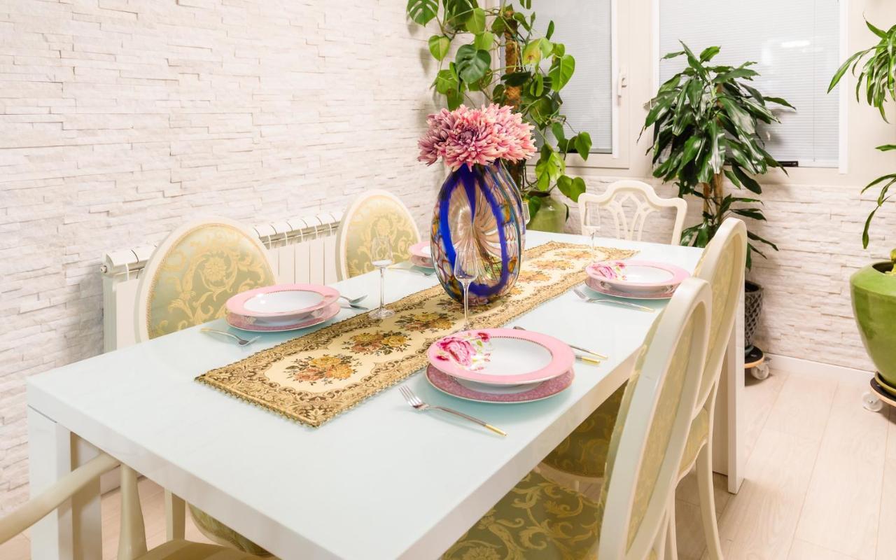 Luxury Sara Umag